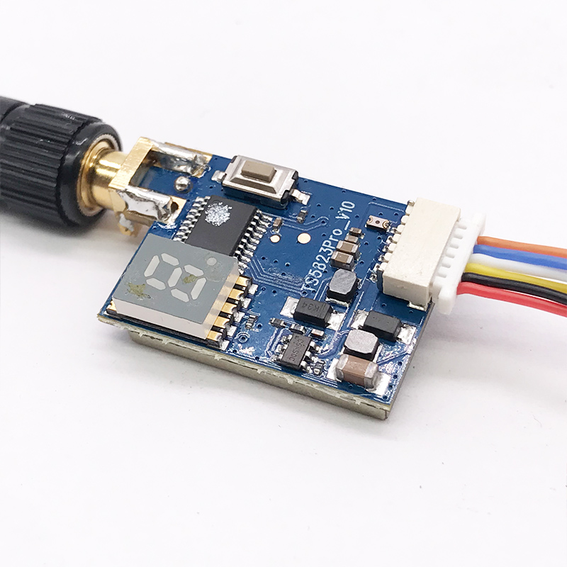 EWRF TS5823 Pro 200mW/600mW Vi - đánh giá và giá Drone Racing Transmitter